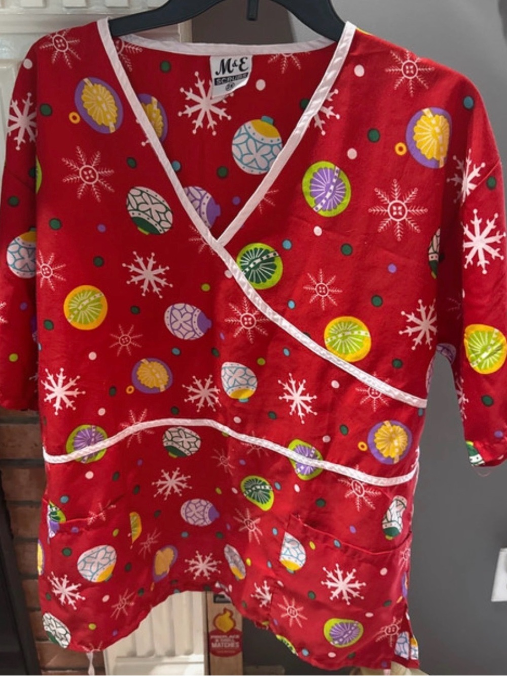 M & E Christmas Scrub Top Shirt 2X